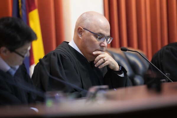 Can a judge be removed from the top supreme court
